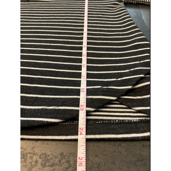 Liz Claiborne Weekend - Black and White Stripe Cowl Neck Top - Sz S - Picture 8 of 9